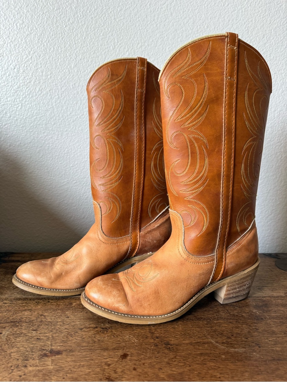 Dingo Western Boots sz 8 (more like 7.5) - Picture 2 of 10